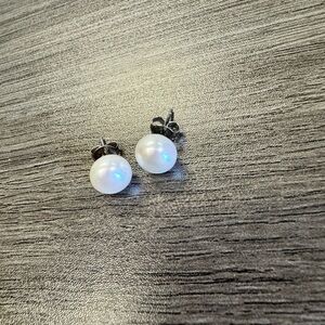 Pearl earrings